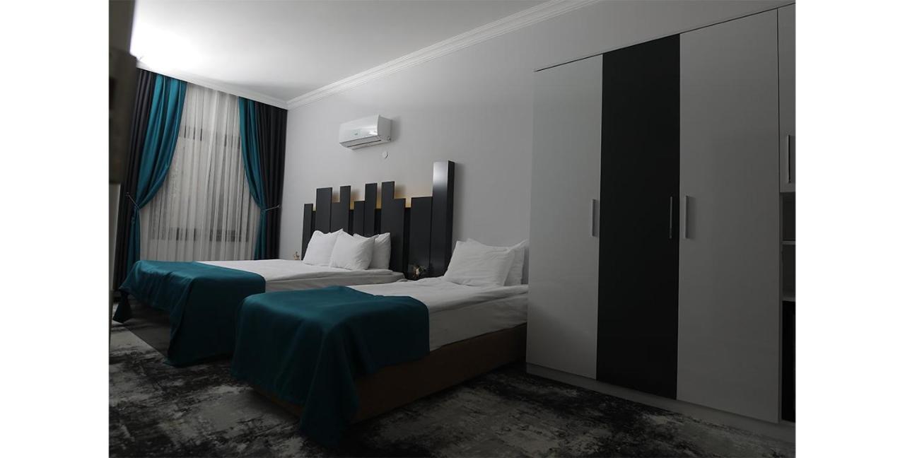Plaza Hotel Izmir Esmirna Exterior foto