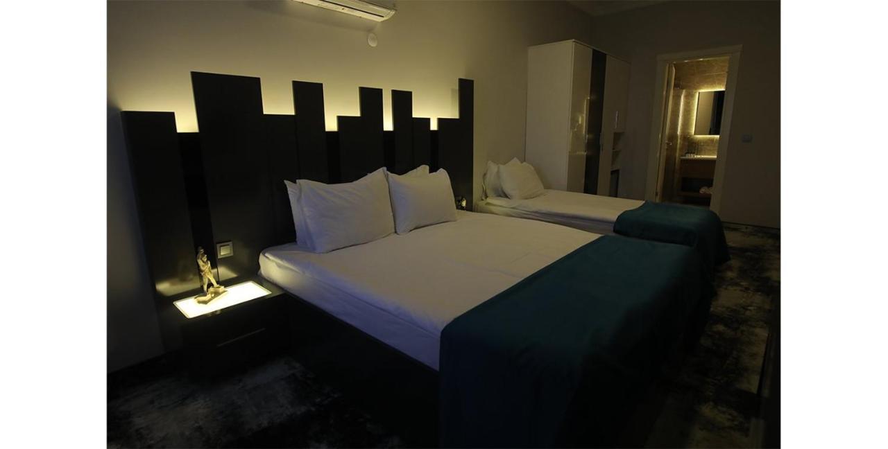 Plaza Hotel Izmir Esmirna Exterior foto